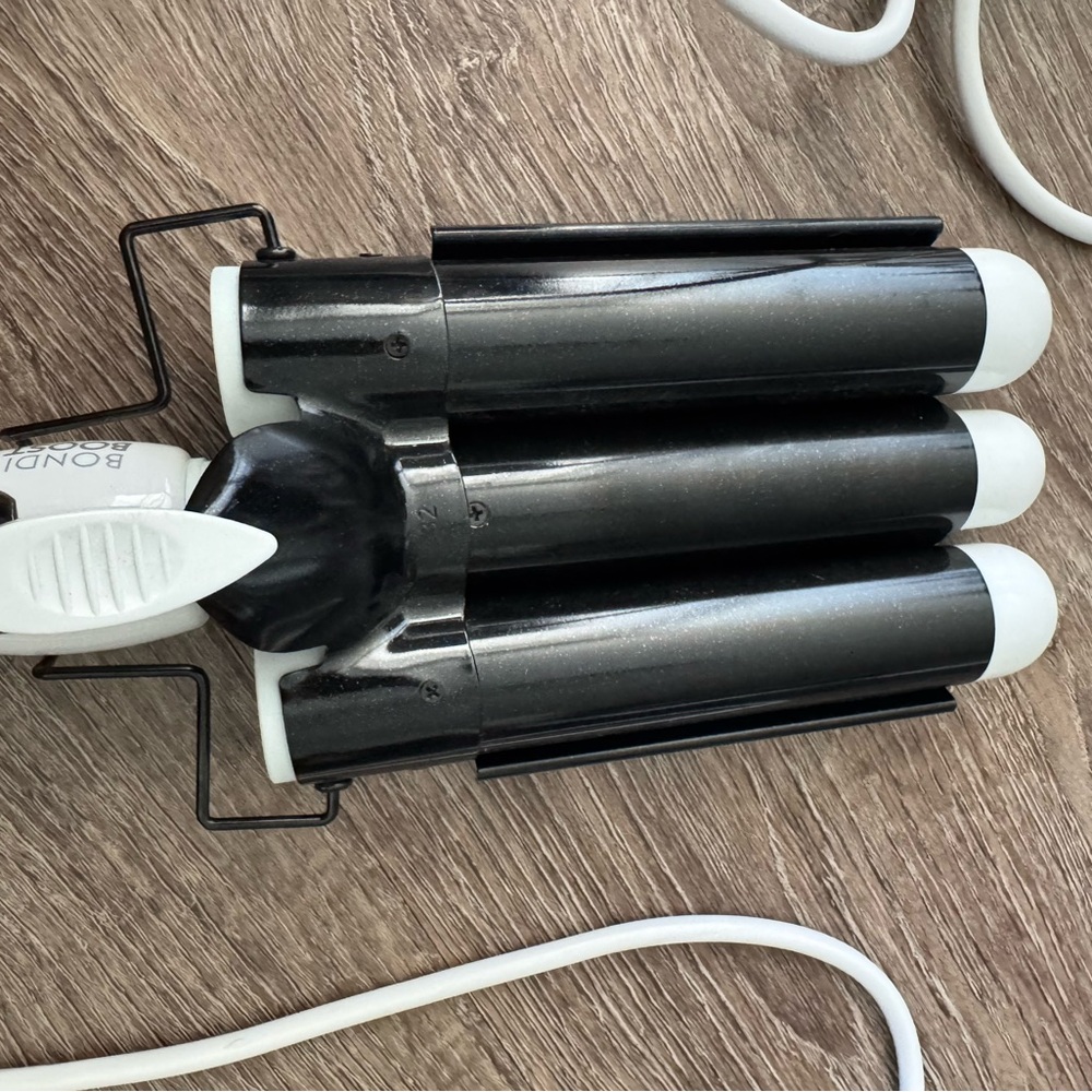 White and Black 3-Barrel Hair Waver Curling Iron - Women Hair Styling - Picture 4 of 6